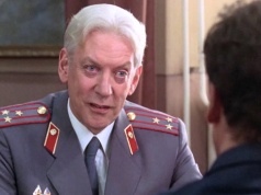 Zapomniany film z Sutherlandem to perełka. Kryminał o prawdziwym potworze