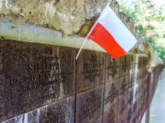 Rosjanie demontują następny pomnik polskich ofiar represji!