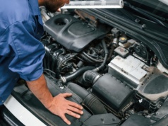 Zaczyna migać i robi się groźnie. Ten sygnał powinien znać każdy kierowca