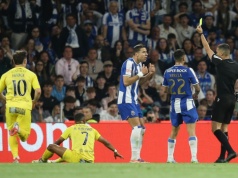 Polacy ocenieni po meczu Porto. Tak został nazwany Bednarek