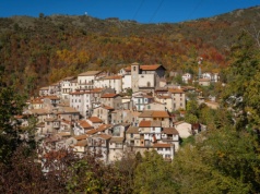 Trochę jak włoska Lanckorona. Trzeba tam jechać przynajmniej raz w życiu. Widoki nieziemskie
