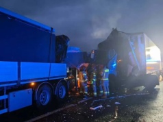 Tragiczny wypadek na A2 o świcie. Jedna osoba nie żyje