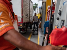 Ceny benzyny w USA pod presją. Mogą pozostać wysokie na długo, stając się politycznym problemem