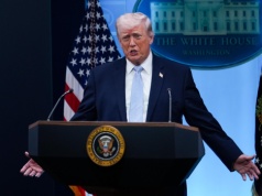 Trump na dnie! Notowania prezydenta USA lecą na łeb, na szyję