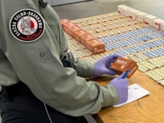 Podszywają się pod skarbówkę. Nie skanuj tych ulotek!