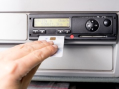 Czy Twoja firma musi wdrożyć tachografy G2V2?