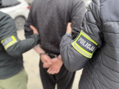 Narkotyki i nielegalne automaty do gier. Policjanci i KAS rozbili zorganizowaną grupę przestępczą