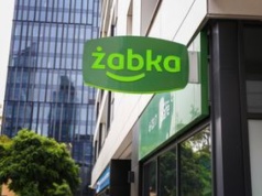 Trwa duża awaria terminali płatniczych. Problem m.in. w Żabce