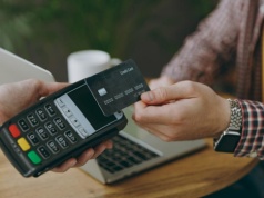 Problemy z płatnościami kartą lub Blikiem. Poranna awaria terminali rozwiązana