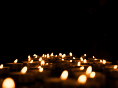 Nie żyje słynna aktorka, wiadomość właśnie potwierdziła córka. "Siedziałam przy twoim łóżku i błagałam"