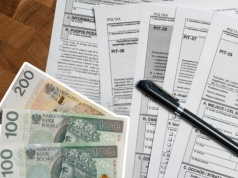 Najczęstsze błędy w rozliczaniu PIT. Skarbówka tylko czeka na Twoje potknięcie