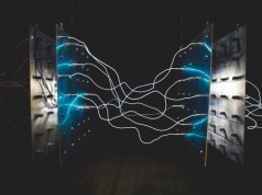 AGM 12V 45Ah bez obsługi: kiedy to lepszy wybór niż klasyczny akumulator i dlaczego