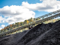 Mocarstwo stawia na węgiel. Wydobycie pnie się w górę