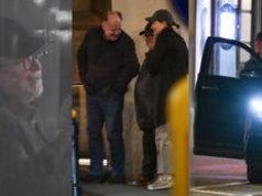 Edward Miszczak imprezuje pod osłoną nocy z młodzą o ĆWIERĆ WIEKU żoną i księdzem (ZDJĘCIA)