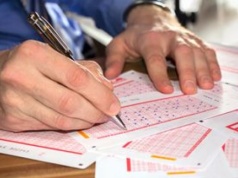 Matematyk analizował wygrane w Lotto i Eurojackpot. Mówi, w co grać