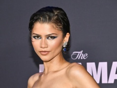 Założyła najmodniejszą spódnicę sezonu. Zendaya znów przyciąga wzrok