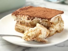 Tiramisu bez jajek robię i na tanim serku. Smakuje lepiej niż klasyk