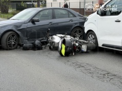 Zderzenie motocykla z Mercedesem we Włochach. Ranny 47-latek trafił do szpitala