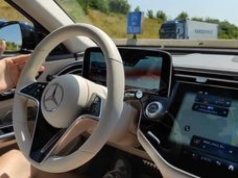 Niemcy robią krok w tył. Nowe modele flagowe nie będą jeździły bez kierowcy