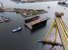 W Szczecinie wodują dok pływający. Skomplikowana operacja