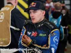 Żużel. Lambert zasypany wulgarnymi wiadomościami! Życzą mu… połamania kości!