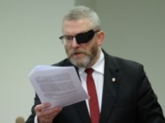 Jest wniosek do PE o zgodę na zatrzymanie Grzegorza Brauna