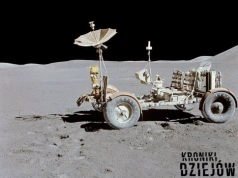 Od równań na drzwiach stodoły do załogowej misji na Księżyc. Niezwykła historia Polaka