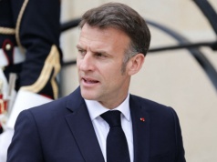 Emmanuel Macron już w Polsce. Do Katowic przybędzie z interesem, Polacy zyskają na tym podwójnie