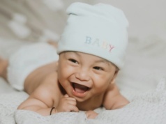 Sztuczna inteligencja wybrała idealne imię dla chłopca na 2026 rok. Trochę bajkowe, a jednak z klasą