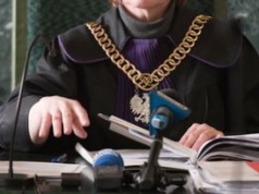 67-latek zaatakował znajomego nożyczkami. Usłyszał wyrok