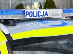 Zderzenie radiowozu osobówką. Samochód policyjny jechał na sygnale