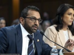 Szef FBI pozywa magazyn. Chce 250 mln dolarów