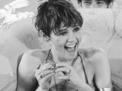 Pierwsza "it girl" i muza Warhola. Pod maską krył się życiowy dramat