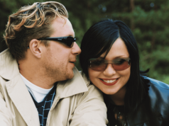 W "Big Brotherze" zmusili go do związku. Po głośnym coming oucie mieszka z parterem w Brazylii. Tak wygląda