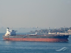 Tankowiec floty cieni uciekł norweskiej straży przybrzeżnej