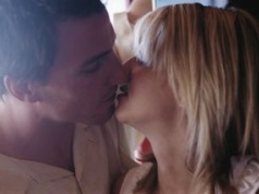 Jeden pocałunek i koniec związku? Naukowcy wyjaśniają fenomen