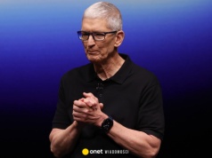 Szef Apple rezygnuje. Tim Cook pozostanie jednak w firmie