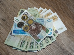 Nawet 9000 zł na rękę i mieszkanie w pakiecie. Praca szuka człowieka, rekrutacja ruszyła