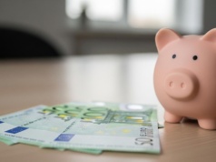 Dekada z programem wsparcia rodzin. Polacy mówią „stop” dalszym podwyżkom 800 plus!