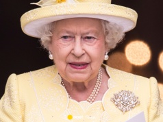 To był ostatni urodzinowy portret Elżbiety II. Wszyscy patrzyli na ten jeden szczegół