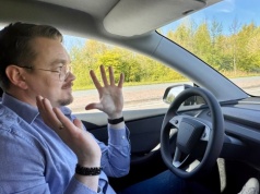 Spróbowałem Tesli, która jeździ sama. Nie chcę wracać do kierownicy