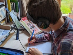 Rodzice ósmoklasistów mają dylemat przed majówką. Nie wiedzą, czy pozwolić dziecku na relaks