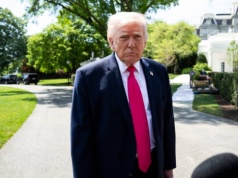 "Coraz bardziej przeczy sam sobie". Amerykańskie media o Trumpie