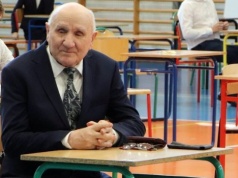 Nie poddaje się mimo wszystko. 87-letni Józef Peruga po raz trzeci zdaje maturę!