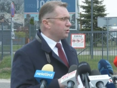 Burza po konferencji kandydata PiS na premiera. „Jakiś mandacik chyba się należy, co?”