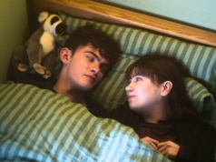 Najmilszy serial Netflixa będzie filmem, ale bez laureatki Oscara. Fani będą źli