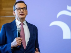 Koniec sporu w PiS? "Morawiecki chyba jednak nie ma odwagi"