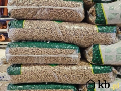 Kupił tani pellet i musiał wzywać straż. Z pieca poszedł ostry zapach