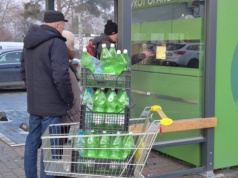 Nowa metoda w systemie kaucyjnym. Tańsze butelki można drożej sprzedać