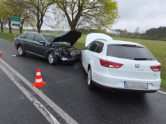 Zderzenie trzech samochodów w Droszkowie pod Zieloną Górą. Sprawczyni bez prawka, stanie przed sądem (ZDJĘCIA)